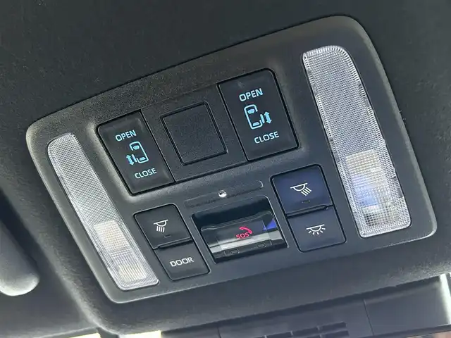 トヨタ ノア S－G 福岡県 2023(令5)年 1.7万km アティチュードブラックマイカ 純正ディスプレイオーディオバックカメラ後席フリップダウンモニタートヨタセーフティーセンスコーナーセンサー両側パワスラレーダークルコンドラレコETC2.0デジタルインナーミラー純正LEDヘッドライト純正フロアマット純正アルミホイール16インチスマートキープッシュスタート