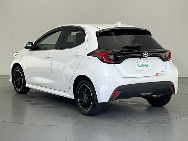 トヨタ ヤリス ハイブリッド Z 長野県 2024(令6)年 0.5万km スーパーホワイトⅡ 純正メモリナビ/Bluetooth／AM／FM/全方位カメラ/ETC/横滑り防止装置/衝突被害軽減システム/レーンキープアシスト/自動駐車システム/社外15インチAW装着/純正フロアマット/ドアバイザー/ヘッドライトレベライザー/クルーズコントロール/ハーフレザー/前席シートヒーター/前後コーナーセンサー/電格ミラー/LEDヘッドライト/スマートキー/スペアキー1本