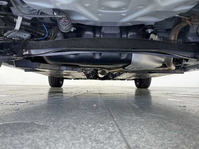 トヨタ ヤリス ハイブリッド Z 長野県 2024(令6)年 0.5万km スーパーホワイトⅡ 純正メモリナビ/Bluetooth／AM／FM/全方位カメラ/ETC/横滑り防止装置/衝突被害軽減システム/レーンキープアシスト/自動駐車システム/社外15インチAW装着/純正フロアマット/ドアバイザー/ヘッドライトレベライザー/クルーズコントロール/ハーフレザー/前席シートヒーター/前後コーナーセンサー/電格ミラー/LEDヘッドライト/スマートキー/スペアキー1本