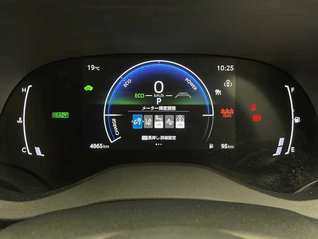 トヨタ ヤリス ハイブリッド Z 長野県 2024(令6)年 0.5万km スーパーホワイトⅡ 純正メモリナビ/Bluetooth／AM／FM/全方位カメラ/ETC/横滑り防止装置/衝突被害軽減システム/レーンキープアシスト/自動駐車システム/社外15インチAW装着/純正フロアマット/ドアバイザー/ヘッドライトレベライザー/クルーズコントロール/ハーフレザー/前席シートヒーター/前後コーナーセンサー/電格ミラー/LEDヘッドライト/スマートキー/スペアキー1本