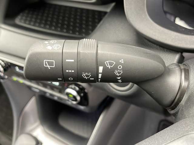 トヨタ ヤリス ハイブリッド Z 長野県 2024(令6)年 0.5万km スーパーホワイトⅡ 純正メモリナビ/Bluetooth／AM／FM/全方位カメラ/ETC/横滑り防止装置/衝突被害軽減システム/レーンキープアシスト/自動駐車システム/社外15インチAW装着/純正フロアマット/ドアバイザー/ヘッドライトレベライザー/クルーズコントロール/ハーフレザー/前席シートヒーター/前後コーナーセンサー/電格ミラー/LEDヘッドライト/スマートキー/スペアキー1本