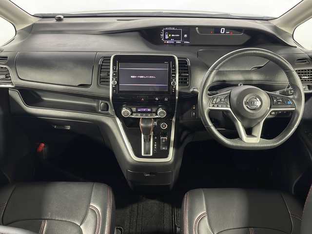 日産 セレナ ハイウェイスター Vセレクション 広島県 2018(平30)年 3.2万km ダイヤモンドブラック 禁煙車/純正９型ナビ/フリップダウンモニター/アラウンドビューモニター/両側パワースライドドア/パーキングアシスト/ドラレコ/クルーズコントロール/ＥＴＣ/衝突軽減/レーンキープアシスト/踏み間違い防止/ＬＥＤヘッドライト/フォグランプ/純正16インチアルミホイール(195/60/R16)/エアバッグ(運転席/助手席/サイド/カーテン)
