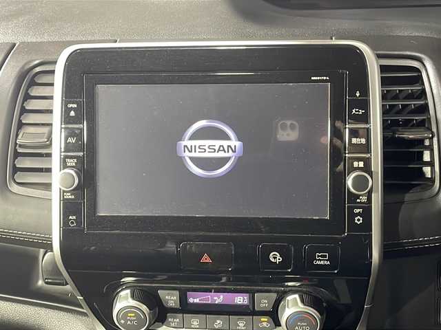 日産 セレナ ハイウェイスター Vセレクション 広島県 2018(平30)年 3.2万km ダイヤモンドブラック 禁煙車/純正９型ナビ/フリップダウンモニター/アラウンドビューモニター/両側パワースライドドア/パーキングアシスト/ドラレコ/クルーズコントロール/ＥＴＣ/衝突軽減/レーンキープアシスト/踏み間違い防止/ＬＥＤヘッドライト/フォグランプ/純正16インチアルミホイール(195/60/R16)/エアバッグ(運転席/助手席/サイド/カーテン)