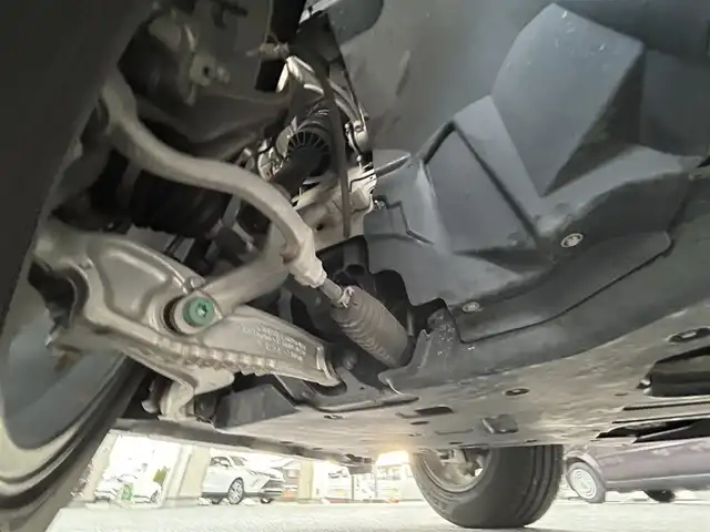 ジャガー Ｆペース ピュア 滋賀県 2019(令1)年 4万km 白 純正10インチメモリーナビ/ＭＥＲＩＤＩＡＮサウンドシステム/全周囲カメラ/バックカメラ/ドライブレコーダー前後/シートヒーターD/N/コーナーセンサー/アイドリングストップ/レーンキープアシスト/横滑り防止/電子パーキング/ステアリングスイッチ/オートライト/電動格納ミラー/電動リアゲート/シートメモリー/USB/ハンズフリーフォン/純正フロアマット/パワーシートD/N/スマートキー