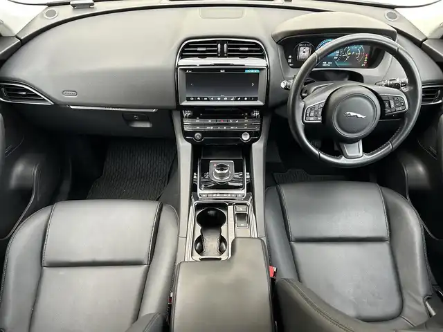 ジャガー Ｆペース ピュア 滋賀県 2019(令1)年 4万km 白 純正10インチメモリーナビ/ＭＥＲＩＤＩＡＮサウンドシステム/全周囲カメラ/バックカメラ/ドライブレコーダー前後/シートヒーターD/N/コーナーセンサー/アイドリングストップ/レーンキープアシスト/横滑り防止/電子パーキング/ステアリングスイッチ/オートライト/電動格納ミラー/電動リアゲート/シートメモリー/USB/ハンズフリーフォン/純正フロアマット/パワーシートD/N/スマートキー