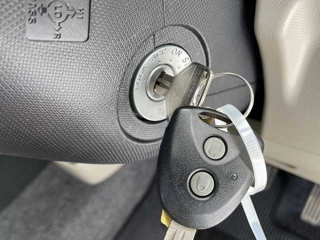 ダイハツ ムーヴ L SA 愛知県 2013(平25)年 3.8万km ライトローズマイカメタリック 衝突軽減システム/オーディオ/純正フロアマット/ABS/TRC/リモコンキー/ワンオーナー/スペアキー/ACエアコン