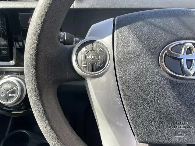 トヨタ アクア S 島根県 2016(平28)年 12.3万km スーパーレッドⅤ 純正SDナビ　/フルセグTV　/ＤＶＤ再生　/Ｂｌｕｅｔｏｏｔｈ　/バックカメラ　/前後ドラレコ　/ビルトインＥＴＣ　/スマートキー　/プッシュスタート　/社外１５インチアルミ　/オートライト　/オートエアコン/横滑り防止装置