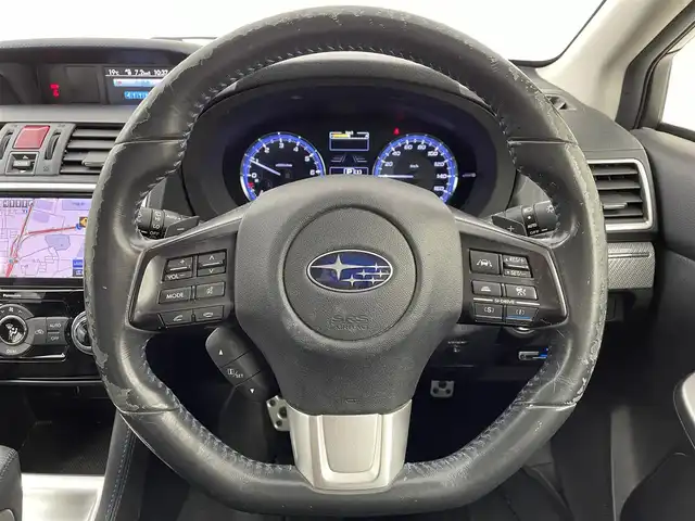 スバル レヴォーグ 1．6GT－S アイサイト 大阪府 2015(平27)年 5.1万km クリスタルホワイトP アイサイトVer3/　・プリクラッシュブレーキ/　・アクティブレーンキープ/　・車線逸脱ふらつき警報/　・誤発進抑制制御機能　/　・全車速追従機能付クルーズコントロール/純正メモリナビ/　　CD/DVD/BT/フルセグTV/バックカメラ/LEDオートライト/フォグランプ/レザーシート/パワーシート/シートヒーター/純正18インチアルミホイール/パドルシフト/コーナーセンサー/スマートキー/ETC