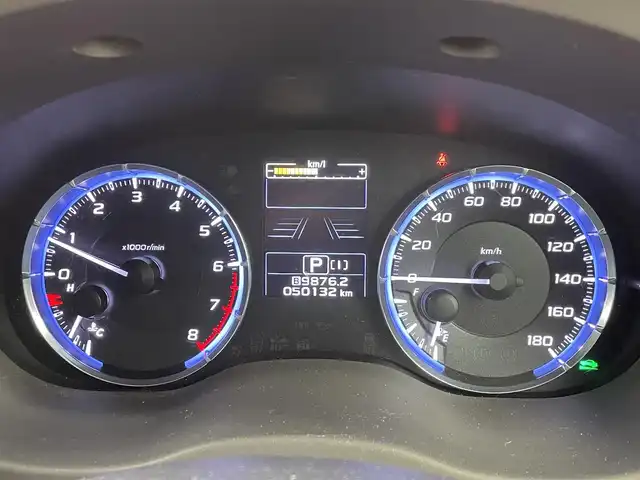 スバル レヴォーグ 1．6GT－S アイサイト 大阪府 2015(平27)年 5.1万km クリスタルホワイトP アイサイトVer3/　・プリクラッシュブレーキ/　・アクティブレーンキープ/　・車線逸脱ふらつき警報/　・誤発進抑制制御機能　/　・全車速追従機能付クルーズコントロール/純正メモリナビ/　　CD/DVD/BT/フルセグTV/バックカメラ/LEDオートライト/フォグランプ/レザーシート/パワーシート/シートヒーター/純正18インチアルミホイール/パドルシフト/コーナーセンサー/スマートキー/ETC