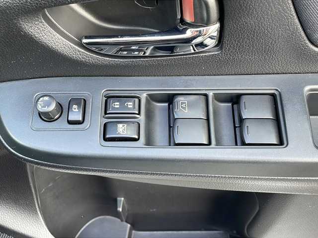 スバル インプレッサ ＸＶ 2．0i－L アイサイト 青森県 2013(平25)年 6.7万km サテンホワイトパール ・4WD/・アイサイト/・衝突軽減ブレーキ/・レーダークルーズコントロール/・レーンキープアシスト/・社外ナビ/・Bluetooth/・フルセグ/・ドライブレコーダー/・バックカメラ/・ETC/・プッシュスタート/・スマートキー/・純正17AW/・純正LEDヘッドライト/・純正フォグ/・パドルシフト/・パワーシート