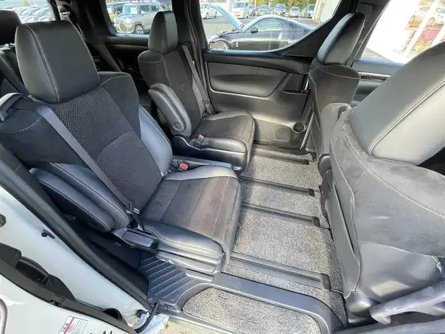 トヨタ アルファード S タイプゴールドⅡ 道央・札幌 2021(令3)年 5万km ホワイトパールクリスタルシャイン ・4WD/・寒冷地仕様/・純正ディスプレイオーディオ/（フルセグ/AM/FM/CD/DVD/BT）/・純正フリップダウンモニター/・純正エンジンスターター/・社外ドライブレコーダー前後/・純正ビルトインETC/・バックモニター/・デジタルインナーミラー/・両側パワースライドドア/・衝突軽減ブレーキ/・クルーズコントロール（追従機能付）/・コーナーセンサー/・レーンキープアシスト/・ハーフレザーシート/・オートエアコン/・純正　18インチAW（スタッドレス）/・電動バックドア/・後席オットマン/・ドアバイザー/・ステアリングスイッチ/・オートブレーキホールド/・電動パーキングブレーキ/・LEDヘッドライト/・LEDフォグランプ/・リアフォグランプ/・ワイパーデアイサー/・オートライト/・オートハイビーム/・SOSコール/・盗難防止装置/・ABS/・横滑り防止装置/・スマートキー/・プッシュスタート/・スペアキー/・社外フロアマット