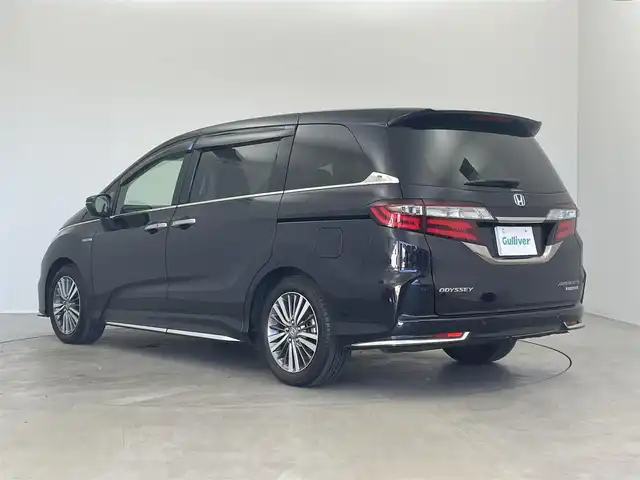 ホンダ オデッセイ ハイブリッド アブソルート・EXホンダセンジング 埼玉県 2017(平29)年 4.3万km プレミアムヴィーナスブラックP ホンダセンシング/　CMBS（衝突軽減ブレーキ）/　ACC（アダプティブクルーズコントロール）/　LKAS（車線維持支援システム）/純正9インチメモリナビ　（VXM-185VFNi）/　DTV CD DVD BT USB HDMI iPod/両側パワースライドドア/全方位カメラ/純正フリップダウンモニター/後席スモーク/ウォークスルー/横滑り防止装置/ビルトインETC2.0/エンジンスタートボタン/スマートキー/スペアキー/オートライト/純正LEDヘッドライト＆フォグランプ/純正アルミホイール