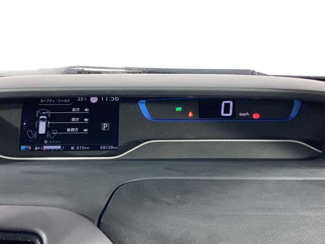 日産 セレナ e－パワー ハイウェイスター V 沖縄県 2020(令2)年 7万km ダークメタルグレー 県外仕入　/禁煙車　/プロパイロット　/純正ナビ/（フルセグTV CD DVD Bluetooth）　/アラウンドビューモニター　/純正フリップダウンモニター　/両側パワースライドドア　/ブラインドスポットモニター/前方ドライブレコーダー/デジタルインナーミラー　/ビルトインＥＴＣ/ETC/エマージェンシーブレーキ/レーンアシスト