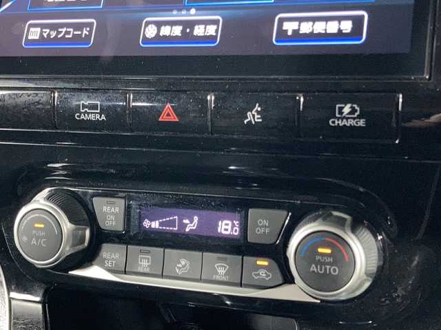 日産 セレナ e－パワー ハイウェイスター V 沖縄県 2020(令2)年 7万km ダークメタルグレー 県外仕入　/禁煙車　/プロパイロット　/純正ナビ/（フルセグTV CD DVD Bluetooth）　/アラウンドビューモニター　/純正フリップダウンモニター　/両側パワースライドドア　/ブラインドスポットモニター/前方ドライブレコーダー/デジタルインナーミラー　/ビルトインＥＴＣ/ETC/エマージェンシーブレーキ/レーンアシスト