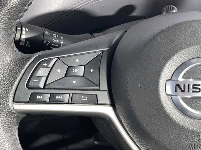 日産 セレナ e－パワー ハイウェイスター V 沖縄県 2020(令2)年 7万km ダークメタルグレー 県外仕入　/禁煙車　/プロパイロット　/純正ナビ/（フルセグTV CD DVD Bluetooth）　/アラウンドビューモニター　/純正フリップダウンモニター　/両側パワースライドドア　/ブラインドスポットモニター/前方ドライブレコーダー/デジタルインナーミラー　/ビルトインＥＴＣ/ETC/エマージェンシーブレーキ/レーンアシスト