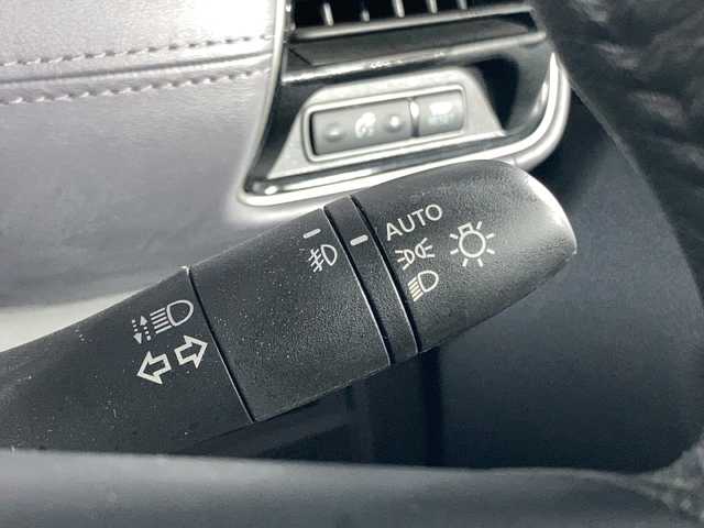 日産 セレナ e－パワー ハイウェイスター V 沖縄県 2020(令2)年 7万km ダークメタルグレー 県外仕入　/禁煙車　/プロパイロット　/純正ナビ/（フルセグTV CD DVD Bluetooth）　/アラウンドビューモニター　/純正フリップダウンモニター　/両側パワースライドドア　/ブラインドスポットモニター/前方ドライブレコーダー/デジタルインナーミラー　/ビルトインＥＴＣ/ETC/エマージェンシーブレーキ/レーンアシスト