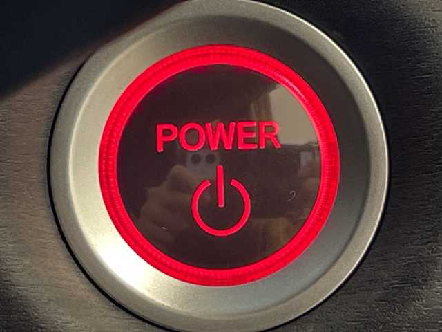 ホンダ フリード ハイブリット EX 岐阜県 2018(平30)年 5.6万km ホワイトオーキッドパール 純正9インチメモリナビ（VXM-197VFNi）/フルセグ/BT/DVD/バックカメラ/ホンダセンシング/・衝突軽減ブレーキ/・アダプティブクルーズコントロール/・車線維持支援システム/・路外逸脱抑制機能/・先行車発進お知らせ機能/・誤発進抑制機能/・後方誤発進抑制機能/ビルトインETC/社外ドライブ/ハーフレザーシート/前席シートヒーター/本革ステアリング/ステアリングスイッチ/LEDオートライト/パーキングセンサー/純正フロアマット/GPSレーダー探知機/サイドバイザー/純正15インチAW/プッシュスタート/サンシェード