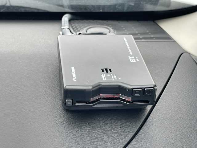 日産 セレナ ハイウェイスター V 愛知県 2025(令7)年 0.9万km プリズムホワイト プロパイロット/ディスプレイオーディオナビ/両側パワースライドドア/レーダークルーズコントロール/バックカメラ/ハンズフリースライドドア/コーナーセンサー/純正アルミホイール/ブラインドスポットモニター/LEDヘッドライト/パドルシフト/リアオートエアコン/オートマチックハイビーム/ドライブレコーダー/ETC/ステアリングスイッチ/スマートキー/プッシュスタート