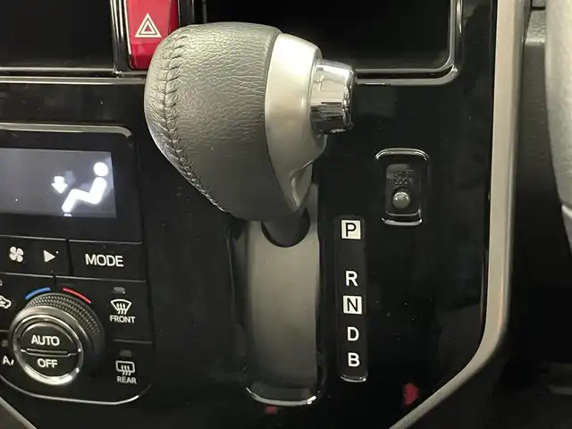 トヨタ タンク カスタムG－T 愛知県 2019(令1)年 5.6万km パールホワイトⅢ 純正ナビ　バックカメラ　モデリスタエアロ　禁煙車　フルセグＴＶ　Ｂｌｕｅｔｏｏｔｈ　両側パワスラ　ＥＴＣ　クルコン　スマアシ　衝突軽減　コーナーセンサー　ＬＥＤオートライト　フォグ　リアロールシェード