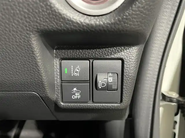 ホンダ Ｎ ＢＯＸ カスタム L 青森県 2023(令5)年 0.8万km プラチナホワイトパール ワンオーナー/純正14AW/純正フロアマット/両側パワースライドドア/フォグランプ/コーナーセンサー/ベンチシート/シートヒーター前席/クルーズコントロール/衝突軽減ブレーキ/車線逸脱警報/アイドリングストップ/ヒルスタートアシスト/盗難防止警報/横滑り防止機能/電動パーキング/USB/スペアキー/社外14AW冬タイヤ積込（155/65/14）/保証書/取扱説明書