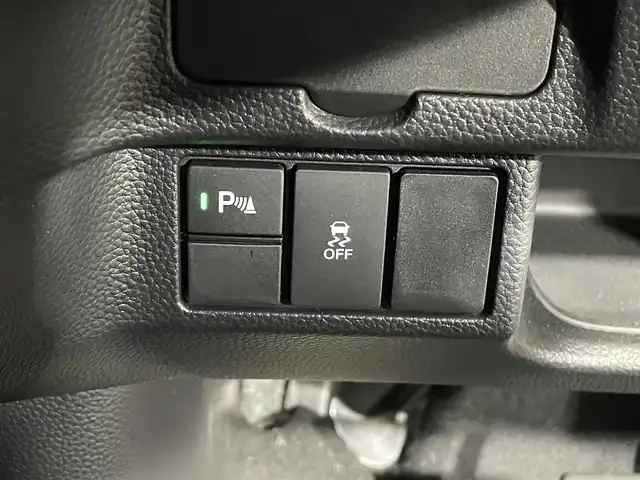 ホンダ Ｎ ＢＯＸ カスタム L 青森県 2023(令5)年 0.8万km プラチナホワイトパール ワンオーナー/純正14AW/純正フロアマット/両側パワースライドドア/フォグランプ/コーナーセンサー/ベンチシート/シートヒーター前席/クルーズコントロール/衝突軽減ブレーキ/車線逸脱警報/アイドリングストップ/ヒルスタートアシスト/盗難防止警報/横滑り防止機能/電動パーキング/USB/スペアキー/社外14AW冬タイヤ積込（155/65/14）/保証書/取扱説明書