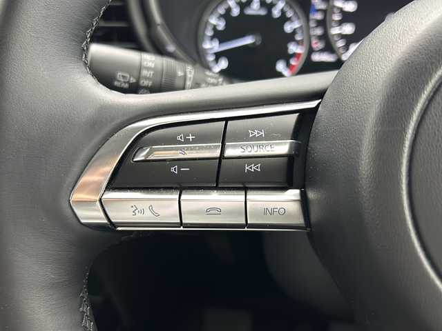 マツダ ＣＸ－３０ X プロアクティブツーリングセレクション 道央・札幌 2020(令2)年 0.7万km ディープクリスタルブルーマイカ ・４WD/・衝突被害軽減システム/・純正ナビ/・フルセグTV/DVD/CD/Bluetooth/・全方位カメラ/・パワーバックドア/・追従走行クルーズコントロール/・アイドリングストップ/・ダウンヒルアシストコントロール/・横滑防止機能/・スマートキー/スペアキー/・革巻ステアリング/・ステアリングリモコン/ステアリングヒーター/・前席シートヒーター/運転席パワーシート/・ハーフレザーシート/・オートライト/LEDヘッドライト/・フォグランプ/・純正フロアマット/・純正アルミホイール/・前後コーナーセンサー/・ETC