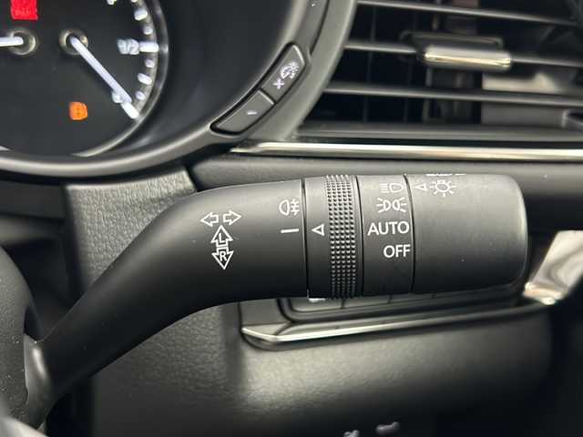 マツダ ＣＸ－３０ X プロアクティブツーリングセレクション 道央・札幌 2020(令2)年 0.7万km ディープクリスタルブルーマイカ ・４WD/・衝突被害軽減システム/・純正ナビ/・フルセグTV/DVD/CD/Bluetooth/・全方位カメラ/・パワーバックドア/・追従走行クルーズコントロール/・アイドリングストップ/・ダウンヒルアシストコントロール/・横滑防止機能/・スマートキー/スペアキー/・革巻ステアリング/・ステアリングリモコン/ステアリングヒーター/・前席シートヒーター/運転席パワーシート/・ハーフレザーシート/・オートライト/LEDヘッドライト/・フォグランプ/・純正フロアマット/・純正アルミホイール/・前後コーナーセンサー/・ETC