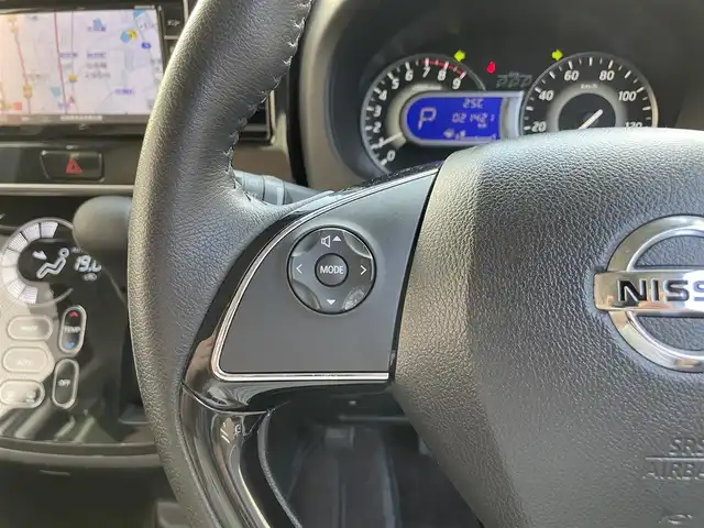 日産 デイズ ルークス HWS X Vセレクション 滋賀県 2018(平30)年 2.2万km ピンクゴールドM 純正ナビ/（CD/DVD/SD/Bluetooth/AUX/フルセグTV）/アラウンドビューモニター/前後ドライブレコーダー/両側電動スライドドア/エマージェンシーブレーキ/車線逸脱警報/ハーフレザーシート/LEDヘッドライト/フォグランプ/オートヘッドライト/オートマチックハイビーム/革巻きステアリング/ステアリングリモコン/リアサーキュレーター/リアロールサンシェイド/純正アルミホイール/純正フロアマット/スペアキー/オートリトラーミラー