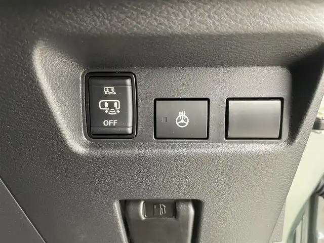 三菱 デリカミニ T プレミアム 富山県 2023(令5)年 0.5万km ＤグリーンⅡ 4WD/社外ナビ（AM/FM/CD/DVD/SD/BT）/フルセグTV/アラウンドビューモニター/衝突被害軽減ブレーキシステム/マイパイロット/アダプティブクルーズコントロール/車線逸脱防止支援機能/オートマチックハイビーム/LEDヘッドライト/ハーフレザーシート/前席シートヒーター/ステアリングヒーター/デジタルインナーミラー/パドルシフト/コーナーセンサー前後/ダウンヒルアシストコントロール/純正15インチAW/スマートキー×２/プッシュスタート/取扱説明書/保証書/社外フロアマット