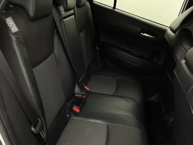 トヨタ カローラ クロス ハイブリッド Z 新潟県 2021(令3)年 5.2万km プラチナホワイトパールマイカ 禁煙車/ワンオーナー/純正ディスプレイオーディオ/　フルセグ/USB/Bluetooth/Miracast/　ナビ無料期間終了/バックカメラ/コーナーセンサー/ハーフレザーシート/前席シートヒーター/運転席パワーシート/パワーバックドア/LEDヘッドライト/オートライト/フォグランプ/オートハイビーム/レーダークルーズコントロール/電動格納式ミラー/ETC/社外ルミ付きスタッドレス/　（積み込み８mm）/新車時保証書/取扱説明書/スペアキー