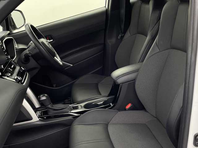 トヨタ カローラ クロス ハイブリッド Z 新潟県 2021(令3)年 5.2万km プラチナホワイトパールマイカ 禁煙車/ワンオーナー/純正ディスプレイオーディオ/　フルセグ/USB/Bluetooth/Miracast/　ナビ無料期間終了/バックカメラ/コーナーセンサー/ハーフレザーシート/前席シートヒーター/運転席パワーシート/パワーバックドア/LEDヘッドライト/オートライト/フォグランプ/オートハイビーム/レーダークルーズコントロール/電動格納式ミラー/ETC/社外ルミ付きスタッドレス/　（積み込み８mm）/新車時保証書/取扱説明書/スペアキー