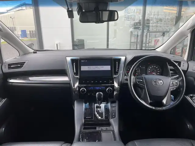 トヨタ ヴェルファイア Z Gエディション 千葉県 2019(令1)年 3.8万km ブラック 純正10インチナビ/(BT/AM/FM/CD/DVD/フルセグTV)/バックカメラ/純正フリップダウンモニター/サンルーフ/衝突被害軽減システム/車線逸脱警報/クルーズコントロール/レザーシート/両側パワースライドドア/横滑り防止装置/ETC/ドライブレコーダー/LEDヘッドライト/フォグランプ/オートライト/ウィンカーミラー/電動格納ミラー/純正18インチAW/シートヒーター/エアシート/シートリフター/ステアリングヒーター/プッシュスタート/スマートキー/フロアマット/ドアバイザー/スペアキー/取扱説明書/保証書