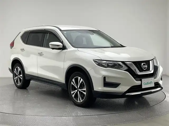 日産 エクストレイル 20X 兵庫県 2018(平30)年 5.3万km ブリリアントホワイトパール 純正9インチナビ/フルセグ C D DVD BD MSV BT AUX/アラウンドビューモニター/エマージェンシーブレーキ/LDA/進入禁止警報/デジタルインナーミラー/パワーバックドア/ETC/ダウンヒルアシストコントロール/スマートキー/ドアバイザー/純正18インチアルミホイール