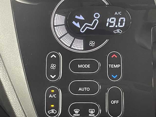 日産 デイズ ルークス HWS X Vセレクション 岡山県 2018(平30)年 6.1万km ブラック 純正ナビ(MM318D-W)/【ナビ/フルセグ/Bluetooth/DVD/AUX】	/アラウンドビューモニター/オートハイビーム	/LEDヘッドライト（AUTO機能付き）	/ETC		/エマージェンシーブレーキ	/車線逸脱防止システム	/横滑り防止装置/踏み間違い防止	/社外ドライブレコーダー（前後）	/純正15インチアルミ	/コーナーセンサー（前後）	/純正フロアマット	/ステアリングスイッチ	/ISOFIX/後席サンシェイド/後席サーキュレーター/チルトステアリング/シートリフター/シートバックテーブル/ウィンカーミラー/ドアバイザー	/プッシュスタート