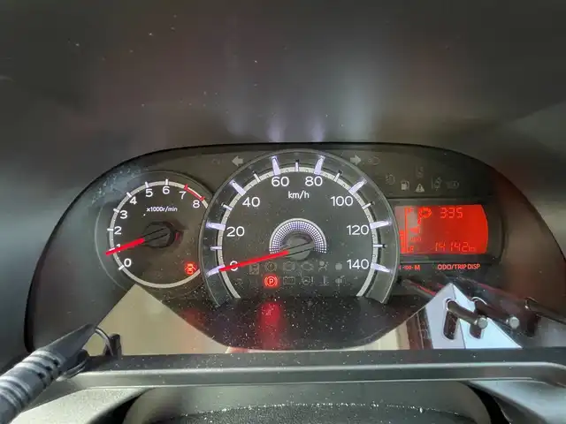 ダイハツ ムーヴ X 千葉県 2018(平30)年 1.5万km ホワイト 純正メモリナビ(NMZK-W68D)/　フルセグ/BT/DVD/CD/USB/ETC/シートヒーター(D席)/スマートキー/プッシュスタート/アイドリングストップ/ハロゲンヘッドライト/オートライト/フロアマット/サイドバイザー/電動格納ミラー