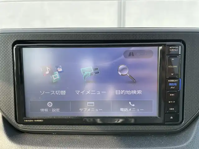 ダイハツ ムーヴ X 千葉県 2018(平30)年 1.5万km ホワイト 純正メモリナビ(NMZK-W68D)/　フルセグ/BT/DVD/CD/USB/ETC/シートヒーター(D席)/スマートキー/プッシュスタート/アイドリングストップ/ハロゲンヘッドライト/オートライト/フロアマット/サイドバイザー/電動格納ミラー