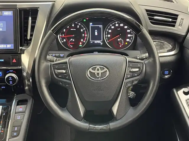 トヨタ ヴェルファイア Z Gエディション 愛知県 2018(平30)年 2.3万km ホワイトパールクリスタルシャイン 純正１０型ナビ　純正後席モニター　禁煙車　バックカメラ　三眼ＬＥＤライト　ＡＣ１００Ｖ電源　黒革　シートヒーター　エアシート　電動リアゲート　両側パワスラ　セーフティセンス　衝突軽減装置　追従クルコン