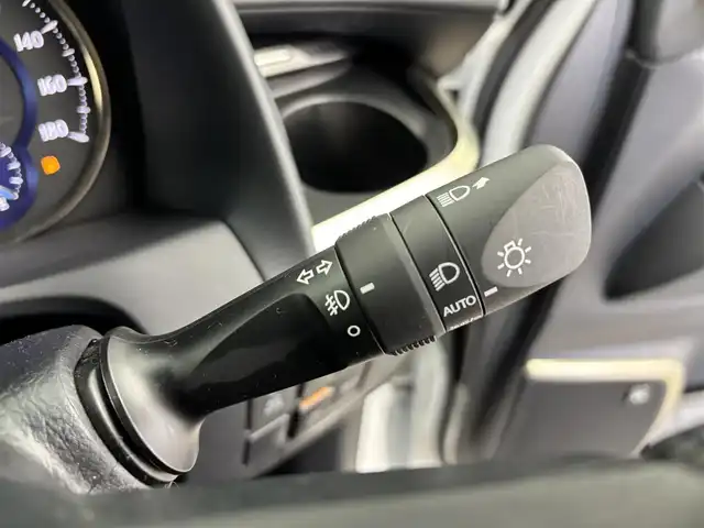 トヨタ アルファードハイブリット S タイプゴールドⅢ 富山県 2023(令5)年 3.5万km ホワイトパールクリスタルシャイン サンルーフ/モデリスタエアロ/JBLサウンド/純正10.5型ディスプレイオーディオ（ナビ機能有）/AM/FM/DVD/BT/USB/フルセグ）/全方位カメラ/純正後席モニター/ETC/デジタルインナーミラー/ハーフレザーシート/ブラインドスポットモニター/衝突被害軽減システム/レーダークルーズコントロール/レーンキープアシスト/コーナーセンサー/横滑り防止装置/純正アルミホイール/社外フロアマット/両側パワースライドドア/オートLEDライト/オートマチックハイビーム/革巻きステアリング/ステアリングスイッチ/スマートキー/スペアキー