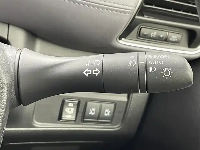 日産 セレナ e－パワー ハイウェイスター V 茨城県 2022(令4)年 1.6万km ブリリアントホワイトパール 2トーン 純正10型ナビ/全周囲カメラ/フルセグ/デジタルインナーミラー/プロパイロット/衝突被害軽減ブレーキ/車線逸脱抑制装置/オートマチックハイビーム/クリアランスソナー/BSI/両側電動スライドドア/ETC/ドラレコ/純正15インチAW/LEDヘッドライト/スマートキー
