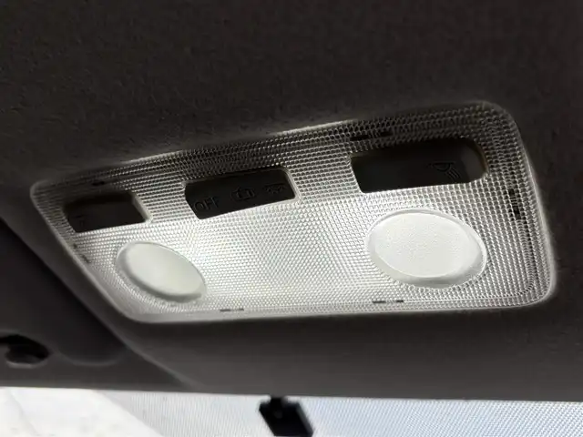 トヨタ アクア G 大分県 2014(平26)年 5万km ディープアメジストマイカメタリック ・ナビ(CD/BT/SD)/・バックカメラ/・ワンセグテレビ/・ETC/・ステアリングリモコン/・電格ミラー/・スマートキー/・プッシュスタートボタン/・フロアマット/・社外ホイール