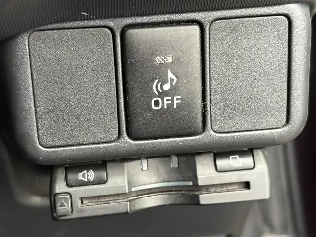 トヨタ アクア G 大分県 2014(平26)年 5万km ディープアメジストマイカメタリック ・ナビ(CD/BT/SD)/・バックカメラ/・ワンセグテレビ/・ETC/・ステアリングリモコン/・電格ミラー/・スマートキー/・プッシュスタートボタン/・フロアマット/・社外ホイール