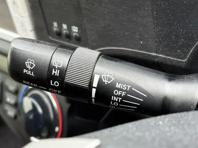 トヨタ アクア G 大分県 2014(平26)年 5万km ディープアメジストマイカメタリック ・ナビ(CD/BT/SD)/・バックカメラ/・ワンセグテレビ/・ETC/・ステアリングリモコン/・電格ミラー/・スマートキー/・プッシュスタートボタン/・フロアマット/・社外ホイール