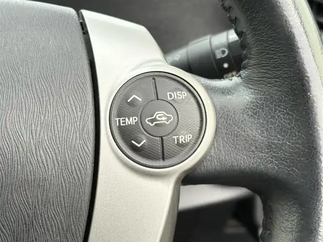 トヨタ アクア G 大分県 2014(平26)年 5万km ディープアメジストマイカメタリック ・ナビ(CD/BT/SD)/・バックカメラ/・ワンセグテレビ/・ETC/・ステアリングリモコン/・電格ミラー/・スマートキー/・プッシュスタートボタン/・フロアマット/・社外ホイール