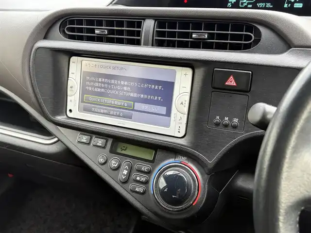 トヨタ アクア G 大分県 2014(平26)年 5万km ディープアメジストマイカメタリック ・ナビ(CD/BT/SD)/・バックカメラ/・ワンセグテレビ/・ETC/・ステアリングリモコン/・電格ミラー/・スマートキー/・プッシュスタートボタン/・フロアマット/・社外ホイール