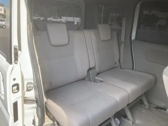 スズキ エブリィ ワゴン PZターボ 埼玉県 2019(令1)年 12.4万km パールホワイト (株)IDOMが運営する【じしゃロン鳩ヶ谷店】の自社ローン専用車両になりますこちらは現金またはオートローンご利用時の価格です。自社ローンご希望の方は別途その旨お申付け下さい/ターボ車/純正メモリナビ(品番:AVIC-RWS901)/フルセグTV/バックカメラ/プッシュスタート/左側パワースライドドア/右側イージークローザードア/ETC/純正HIDヘッドライト/社外13インチAW/衝突被害軽減システム/スマートキー/DVD再生機能付/ベンチシート