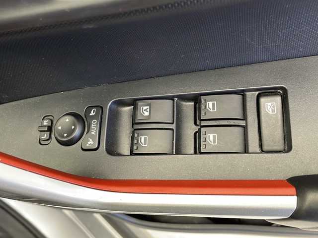 トヨタ ライズ G 千葉県 2020(令2)年 3.6万km ブライトシルバーM 純正ナビ/AM/FM/CD/DVD/BT/フルセグTV/プリクラッシュセーフティ/レーンキープアシスト/クリアランスソナー/ブラインドスポットモニタリング/先行車発進お知らせ/オートハイビーム/前後ドライブレコーダー/ビルトインETC/LEDヘッドライト