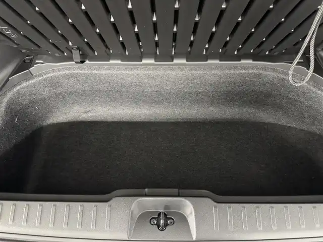 日産 セレナ e－パワー ハイウェイスター V 三重県 2025(令7)年 0.1千km プリズムホワイト 登録済未使用車/e-POWER/FF/インパネCVT/純正 12.3インチ Nissan Connectナビ/（AM/FM/USB/iPod/TV/Bluetooth/HDMI/CarPlay/AndroidAuto）/アラウンドビューモニター（移動物検知機能付）/両側ハンズフリーオートスライドドア/ドライブレコーダー前後*/ETC2.0*/安全/・プロパイロット（ナビリンク機能付）・緊急停止支援システム（SOSコール機能付）*/・エマージェンシーブレーキ/・衝突回避ステアリングアシスト/・LI（車線逸脱防止支援システム）＋LDW（車線逸脱警報）/・BSI（後側方衝突防止支援）＋BSW（後側方車両検知警報）/・RCTA（後退時車両検知警報）/・DA（ふらつき警報）/・踏み間違い衝突防止アシスト/・標識検知（進入禁止/最高速度/一時停止）/・フロント＆バックソナー/など/その他装備/・インテリジェントルームミラー*/・左右・後席独立オートエアコン/・オートライト、LEDヘッドライト、アダプティブLEDヘッドライト/・電動パーキングブレーキ＆ブレーキホールド/・USB充電ジャック（TYPE-Ax1、TYPE-Cx5）/・デュアルバックドア/・純正16inAW/・保/取/・スマートキーx2/など