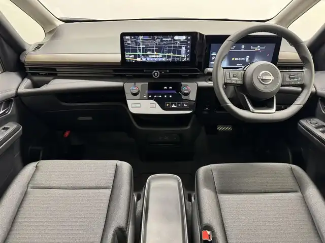 日産 セレナ e－パワー ハイウェイスター V 三重県 2025(令7)年 0.1千km プリズムホワイト 登録済未使用車/e-POWER/FF/インパネCVT/純正 12.3インチ Nissan Connectナビ/（AM/FM/USB/iPod/TV/Bluetooth/HDMI/CarPlay/AndroidAuto）/アラウンドビューモニター（移動物検知機能付）/両側ハンズフリーオートスライドドア/ドライブレコーダー前後*/ETC2.0*/安全/・プロパイロット（ナビリンク機能付）・緊急停止支援システム（SOSコール機能付）*/・エマージェンシーブレーキ/・衝突回避ステアリングアシスト/・LI（車線逸脱防止支援システム）＋LDW（車線逸脱警報）/・BSI（後側方衝突防止支援）＋BSW（後側方車両検知警報）/・RCTA（後退時車両検知警報）/・DA（ふらつき警報）/・踏み間違い衝突防止アシスト/・標識検知（進入禁止/最高速度/一時停止）/・フロント＆バックソナー/など/その他装備/・インテリジェントルームミラー*/・左右・後席独立オートエアコン/・オートライト、LEDヘッドライト、アダプティブLEDヘッドライト/・電動パーキングブレーキ＆ブレーキホールド/・USB充電ジャック（TYPE-Ax1、TYPE-Cx5）/・デュアルバックドア/・純正16inAW/・保/取/・スマートキーx2/など