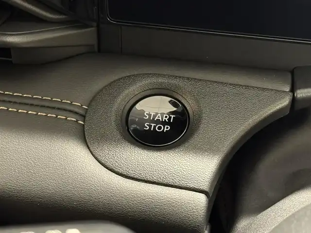 日産 セレナ e－パワー ハイウェイスター V 三重県 2025(令7)年 0.1千km プリズムホワイト 登録済未使用車/e-POWER/FF/インパネCVT/純正 12.3インチ Nissan Connectナビ/（AM/FM/USB/iPod/TV/Bluetooth/HDMI/CarPlay/AndroidAuto）/アラウンドビューモニター（移動物検知機能付）/両側ハンズフリーオートスライドドア/ドライブレコーダー前後*/ETC2.0*/安全/・プロパイロット（ナビリンク機能付）・緊急停止支援システム（SOSコール機能付）*/・エマージェンシーブレーキ/・衝突回避ステアリングアシスト/・LI（車線逸脱防止支援システム）＋LDW（車線逸脱警報）/・BSI（後側方衝突防止支援）＋BSW（後側方車両検知警報）/・RCTA（後退時車両検知警報）/・DA（ふらつき警報）/・踏み間違い衝突防止アシスト/・標識検知（進入禁止/最高速度/一時停止）/・フロント＆バックソナー/など/その他装備/・インテリジェントルームミラー*/・左右・後席独立オートエアコン/・オートライト、LEDヘッドライト、アダプティブLEDヘッドライト/・電動パーキングブレーキ＆ブレーキホールド/・USB充電ジャック（TYPE-Ax1、TYPE-Cx5）/・デュアルバックドア/・純正16inAW/・保/取/・スマートキーx2/など