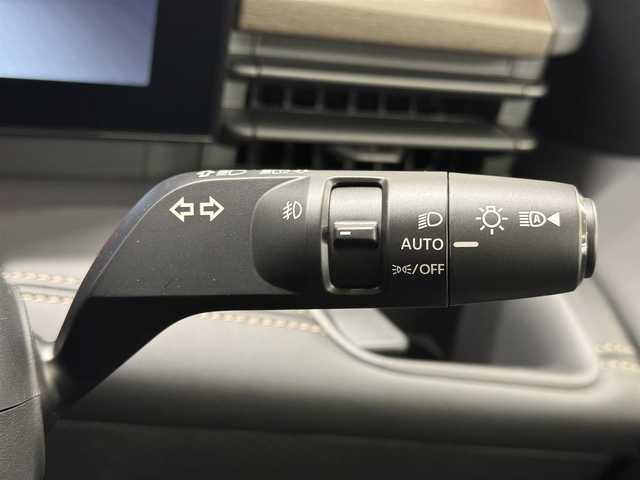 日産 セレナ e－パワー ハイウェイスター V 三重県 2025(令7)年 0.1千km プリズムホワイト 登録済未使用車/e-POWER/FF/インパネCVT/純正 12.3インチ Nissan Connectナビ/（AM/FM/USB/iPod/TV/Bluetooth/HDMI/CarPlay/AndroidAuto）/アラウンドビューモニター（移動物検知機能付）/両側ハンズフリーオートスライドドア/ドライブレコーダー前後*/ETC2.0*/安全/・プロパイロット（ナビリンク機能付）・緊急停止支援システム（SOSコール機能付）*/・エマージェンシーブレーキ/・衝突回避ステアリングアシスト/・LI（車線逸脱防止支援システム）＋LDW（車線逸脱警報）/・BSI（後側方衝突防止支援）＋BSW（後側方車両検知警報）/・RCTA（後退時車両検知警報）/・DA（ふらつき警報）/・踏み間違い衝突防止アシスト/・標識検知（進入禁止/最高速度/一時停止）/・フロント＆バックソナー/など/その他装備/・インテリジェントルームミラー*/・左右・後席独立オートエアコン/・オートライト、LEDヘッドライト、アダプティブLEDヘッドライト/・電動パーキングブレーキ＆ブレーキホールド/・USB充電ジャック（TYPE-Ax1、TYPE-Cx5）/・デュアルバックドア/・純正16inAW/・保/取/・スマートキーx2/など